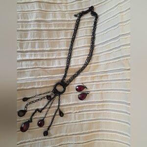 Elegant multi-pendant red crystal necklace and matching earring set